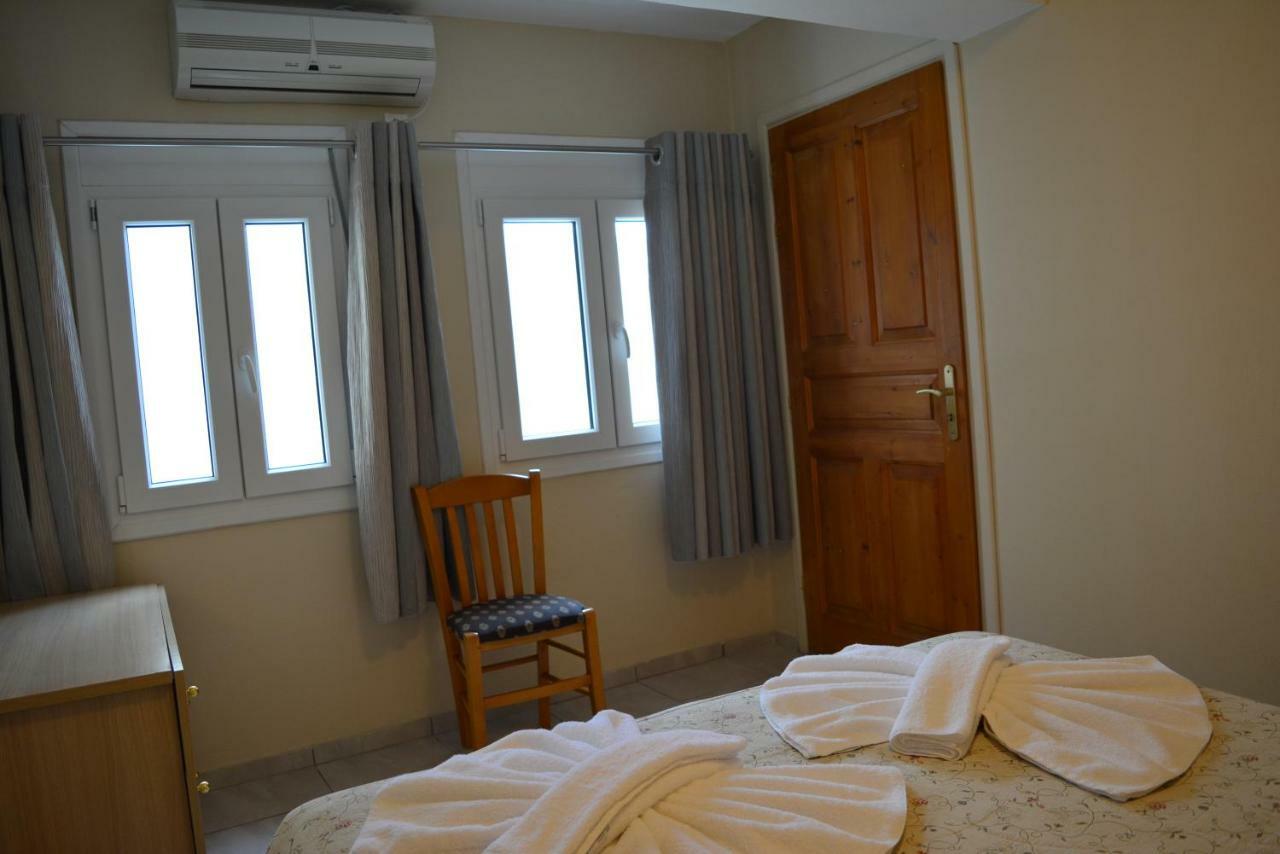 Anemomilos Suites Fira  Exterior photo