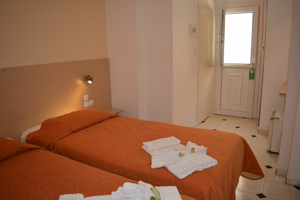 Anemomilos Suites Fira  Exterior photo