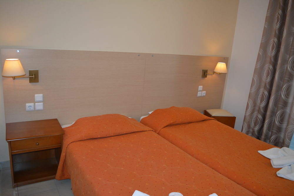 Anemomilos Suites Fira  Exterior photo